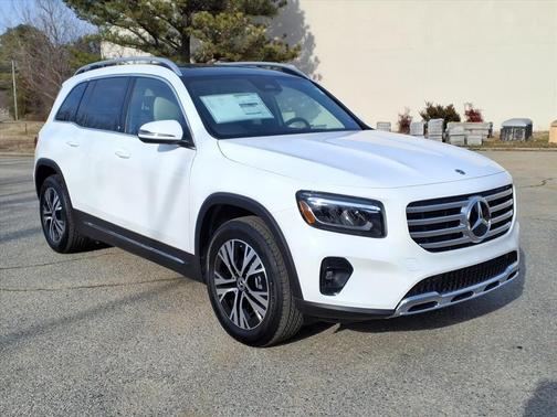 Polar White 2026 Mercedes-Benz GLB 250 4MATIC