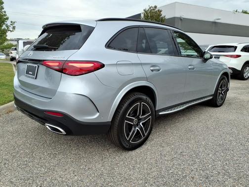 SILVER 2026 Mercedes-Benz GLC 300 4MATIC