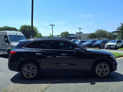 2025 Mercedes-Benz GLC 300 4MATIC