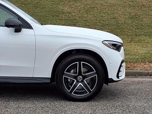 2025 Mercedes-Benz GLC 350e Base