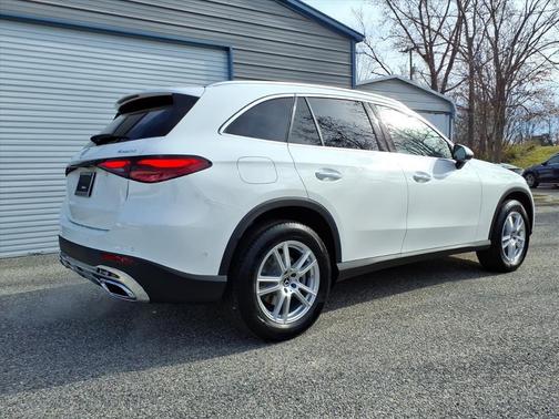 2026 Mercedes-Benz GLC 300 4MATIC