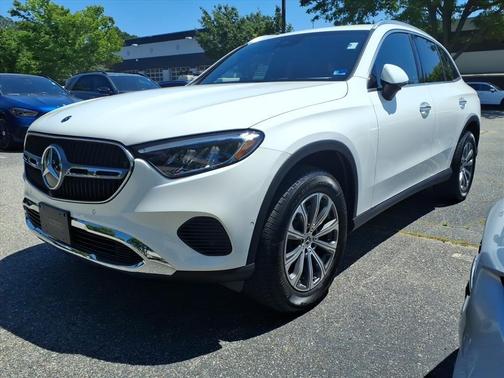 Polar White 2026 Mercedes-Benz GLC 300 Base