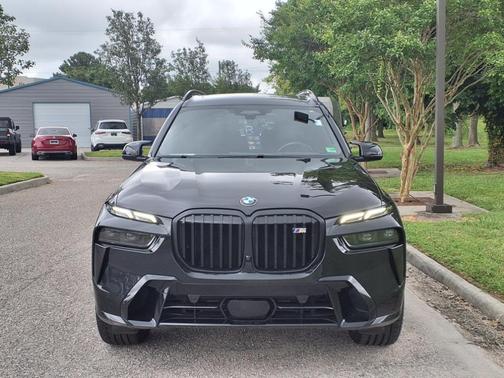 2024 BMW X7 M60i