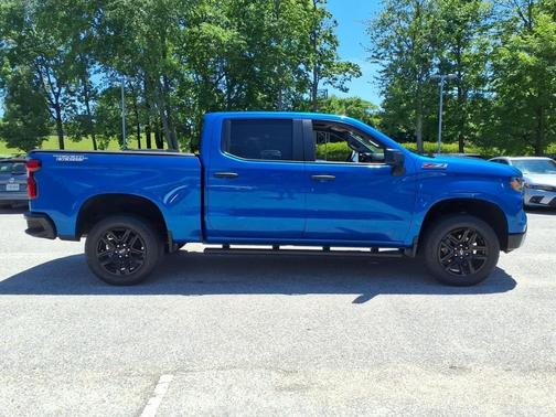 Glacier Blue Metallic 2022 Chevrolet Silverado 1500 Custom Trail Boss