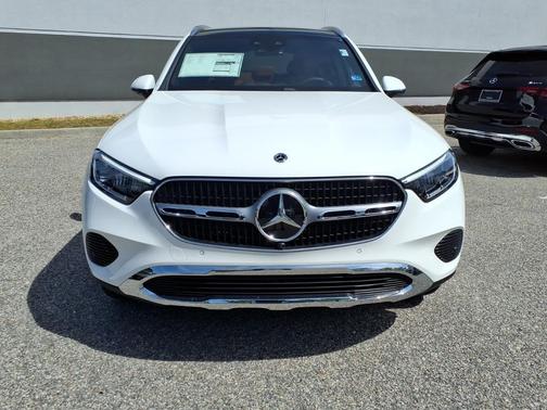 2026 Mercedes-Benz GLC 300 4MATIC