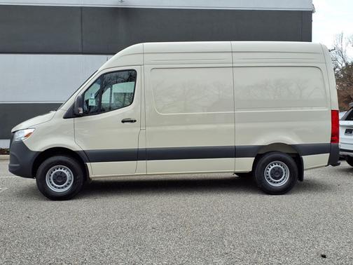 2025 Mercedes-Benz Sprinter 2500 Standard Roof
