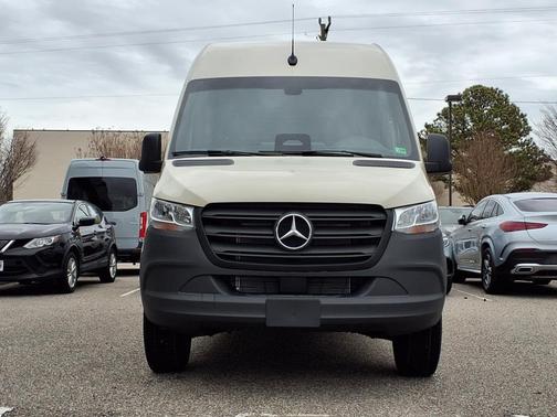2025 Mercedes-Benz Sprinter 2500 Standard Roof