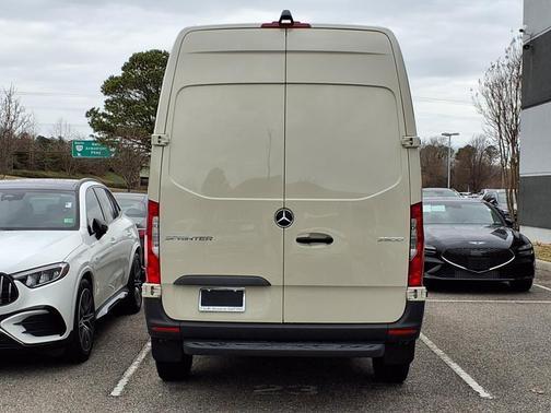 2025 Mercedes-Benz Sprinter 2500 Standard Roof