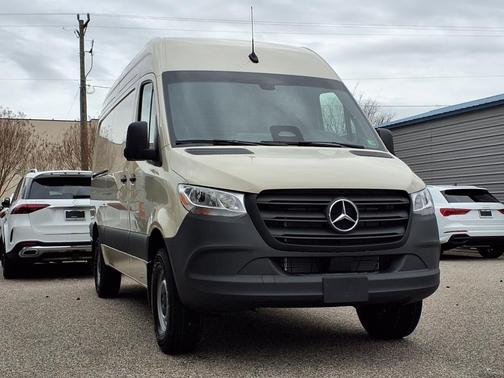 2025 Mercedes-Benz Sprinter 2500 Standard Roof