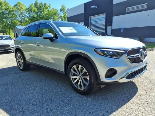 SILVER 2026 Mercedes-Benz GLC 300 4MATIC