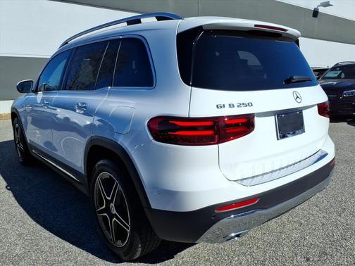 2026 Mercedes-Benz GLB 250 Base