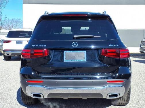 Night Black 2026 Mercedes-Benz GLB 250 4MATIC