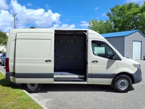 2025 Mercedes-Benz Sprinter 2500 Standard Roof