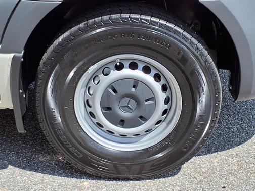 2025 Mercedes-Benz Sprinter 2500 Standard Roof