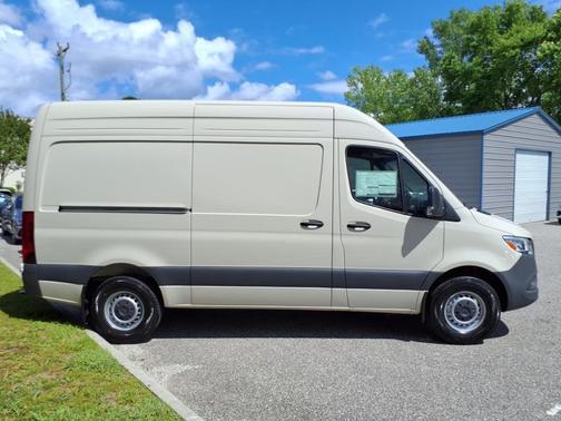 2025 Mercedes-Benz Sprinter 2500 Standard Roof