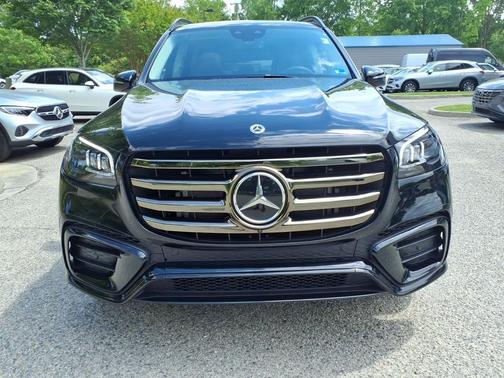 BLACK 2026 Mercedes-Benz GLS 450 4MATIC