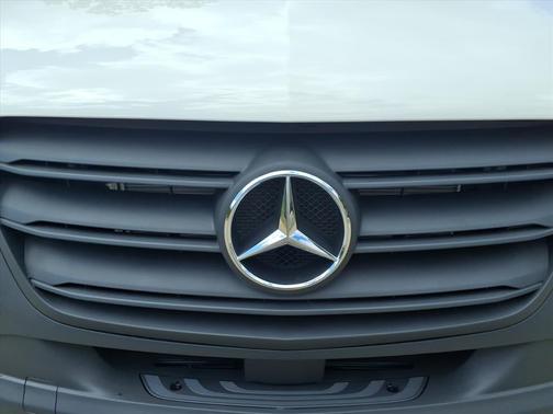 2025 Mercedes-Benz Sprinter 2500 Standard Roof