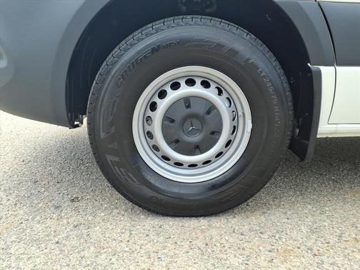 2025 Mercedes-Benz Sprinter 2500 Standard Roof