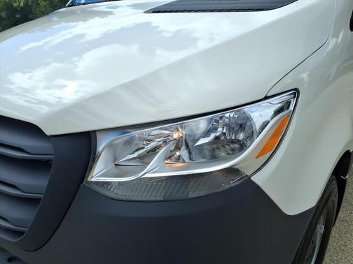 2025 Mercedes-Benz Sprinter 2500 Standard Roof