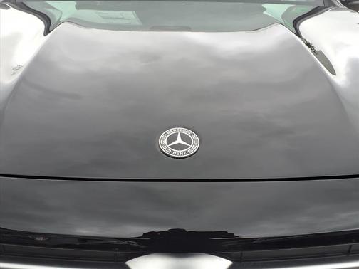 Night Black 2026 Mercedes-Benz GLB 250 4MATIC