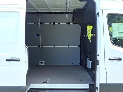 WHITE 2026 Mercedes-Benz Sprinter 2500