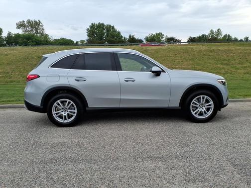 SILVER 2026 Mercedes-Benz GLC 300 4MATIC