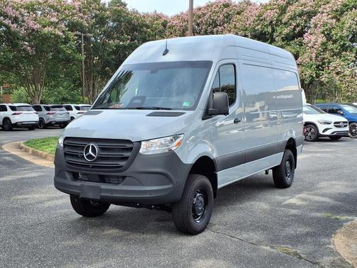 2025 Mercedes-Benz Sprinter 2500 Standard Roof