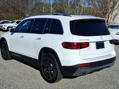 2026 Mercedes-Benz GLB 250 4MATIC