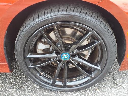 2022 BMW 330e xDrive