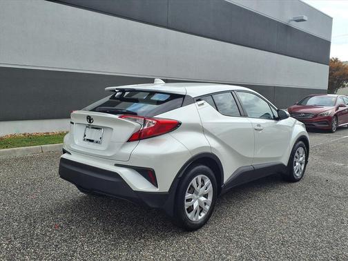 2021 Toyota C-HR LE