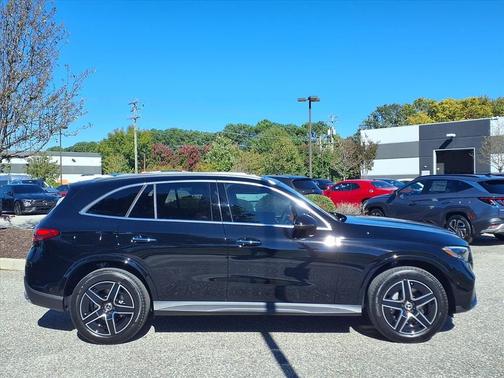 2026 Mercedes-Benz GLC 300 4MATIC