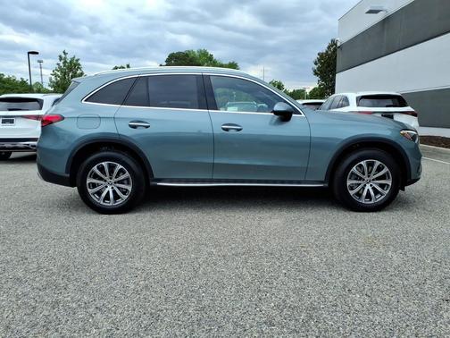 SILVER 2026 Mercedes-Benz GLC 300 4MATIC