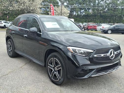Black 2026 Mercedes-Benz GLC 300 Base