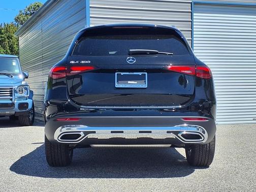 2025 Mercedes-Benz GLC 300 Base