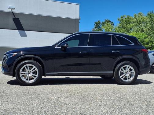 2025 Mercedes-Benz GLC 300 Base