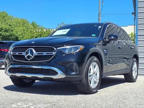 2025 Mercedes-Benz GLC 300 Base