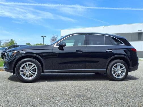 2025 Mercedes-Benz GLC 300 4MATIC