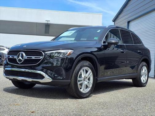 2025 Mercedes-Benz GLC 300 4MATIC