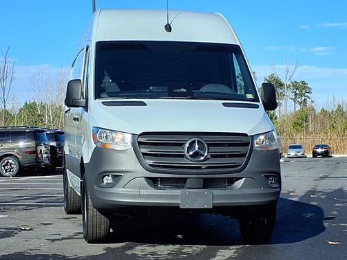2025 Mercedes-Benz Sprinter 2500 Standard Roof