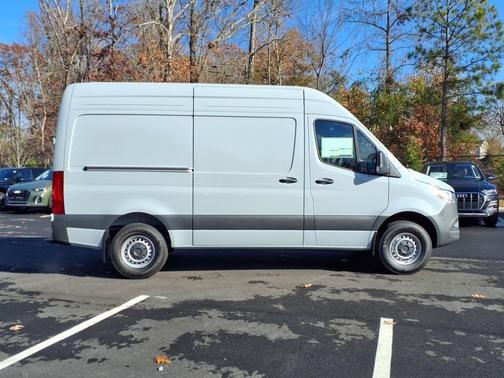 2025 Mercedes-Benz Sprinter 2500 Standard Roof