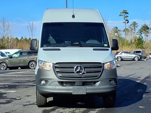 2025 Mercedes-Benz Sprinter 2500 Standard Roof