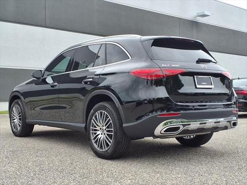 2025 Mercedes-Benz GLC 300 Base