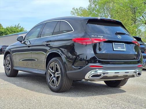 2025 Mercedes-Benz GLC 300 4MATIC