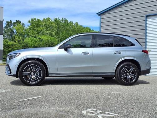 2025 Mercedes-Benz GLC 300 4MATIC