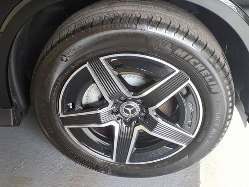 BLACK 2026 Mercedes-Benz GLC 300 Base