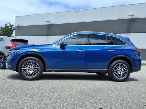 2025 Mercedes-Benz GLC 300 4MATIC