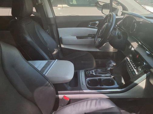 2022 Kia Carnival EX