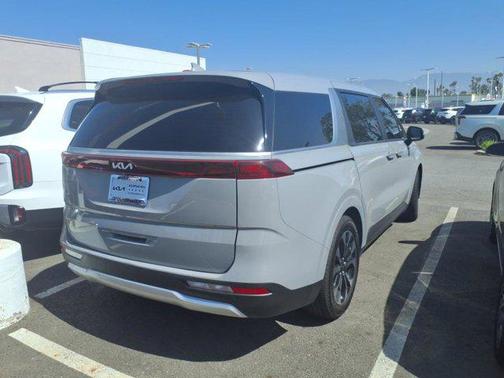 2022 Kia Carnival EX