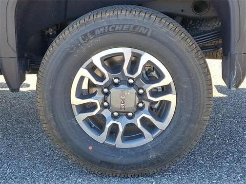 2025 GMC Sierra 2500 SLT