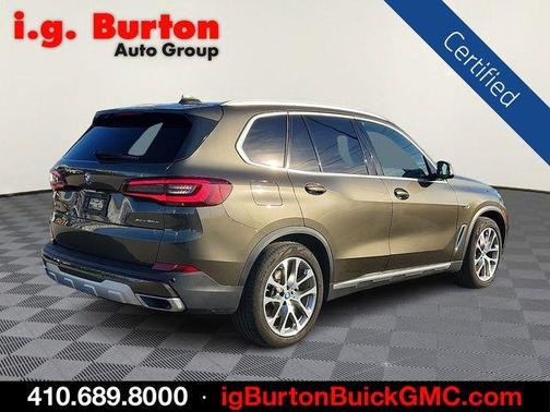 Manhattan Green Metallic 2022 BMW X5 PHEV xDrive45e